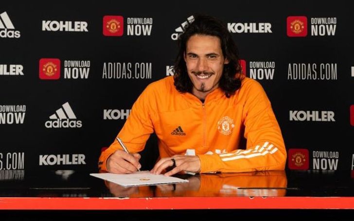 Edinson Cavani Extends One-Year Contract With Manchester United